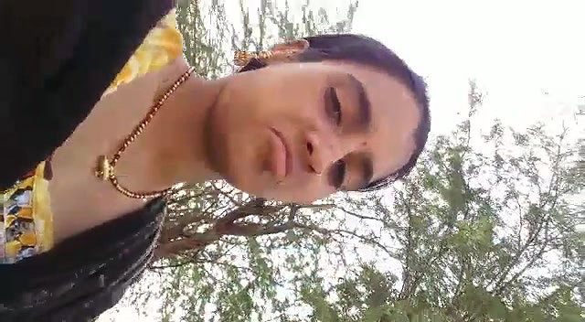 Village Bhabhi Outdoor Teasing