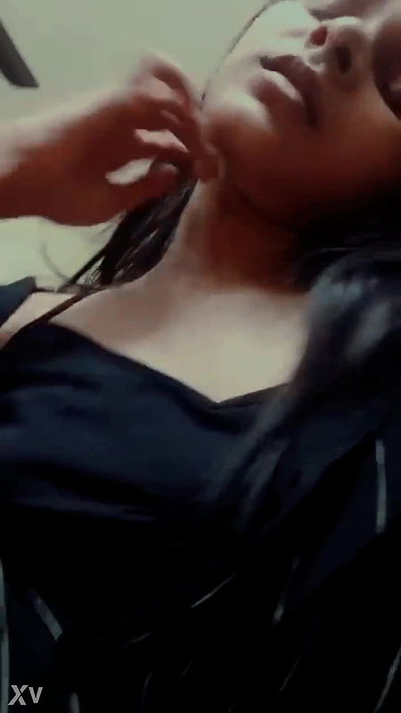 Sexy Girl Shows Her Boobs