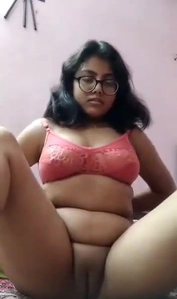 Desi Radha Cam Show Horny