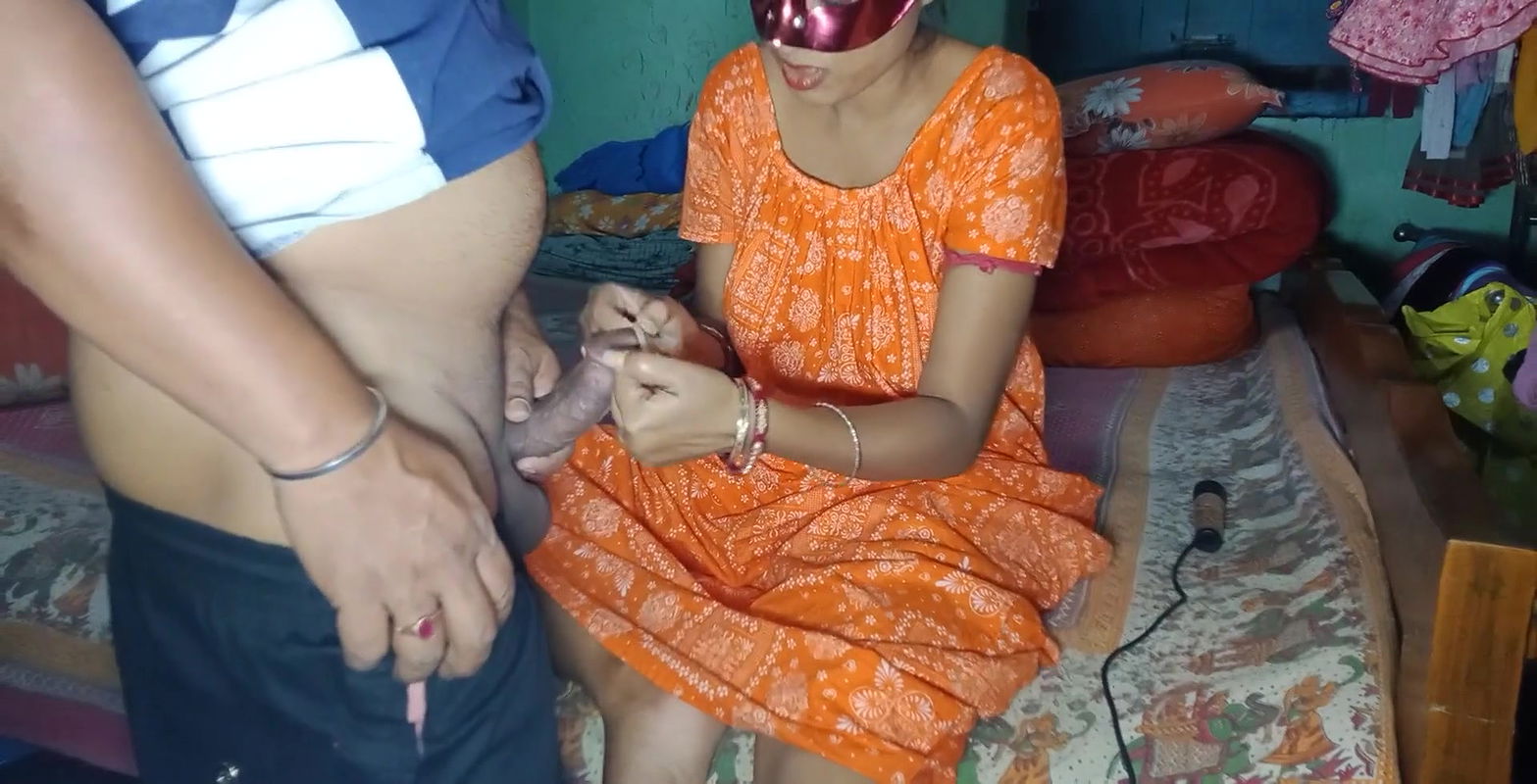 Indian bengali pinki .ajj bete ne condom lagake maa ko choda bahut jor jor se.