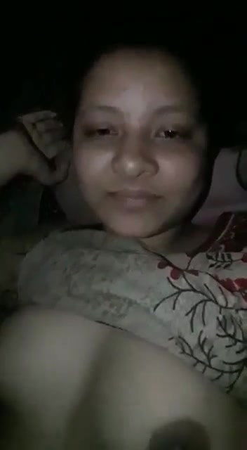 Beautiful Bangla Village Girl Showing