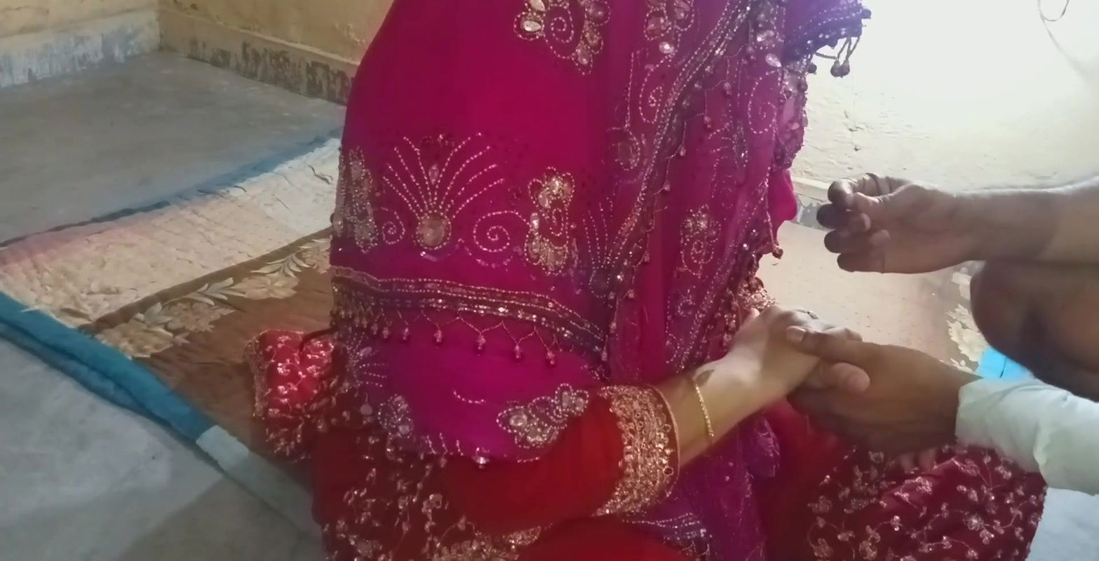 Telugu-Lovers  Full Anal Desi Hot Wife Fucked Hard By Husband During First Night Of Wedding Clear Voice Hindi audio.