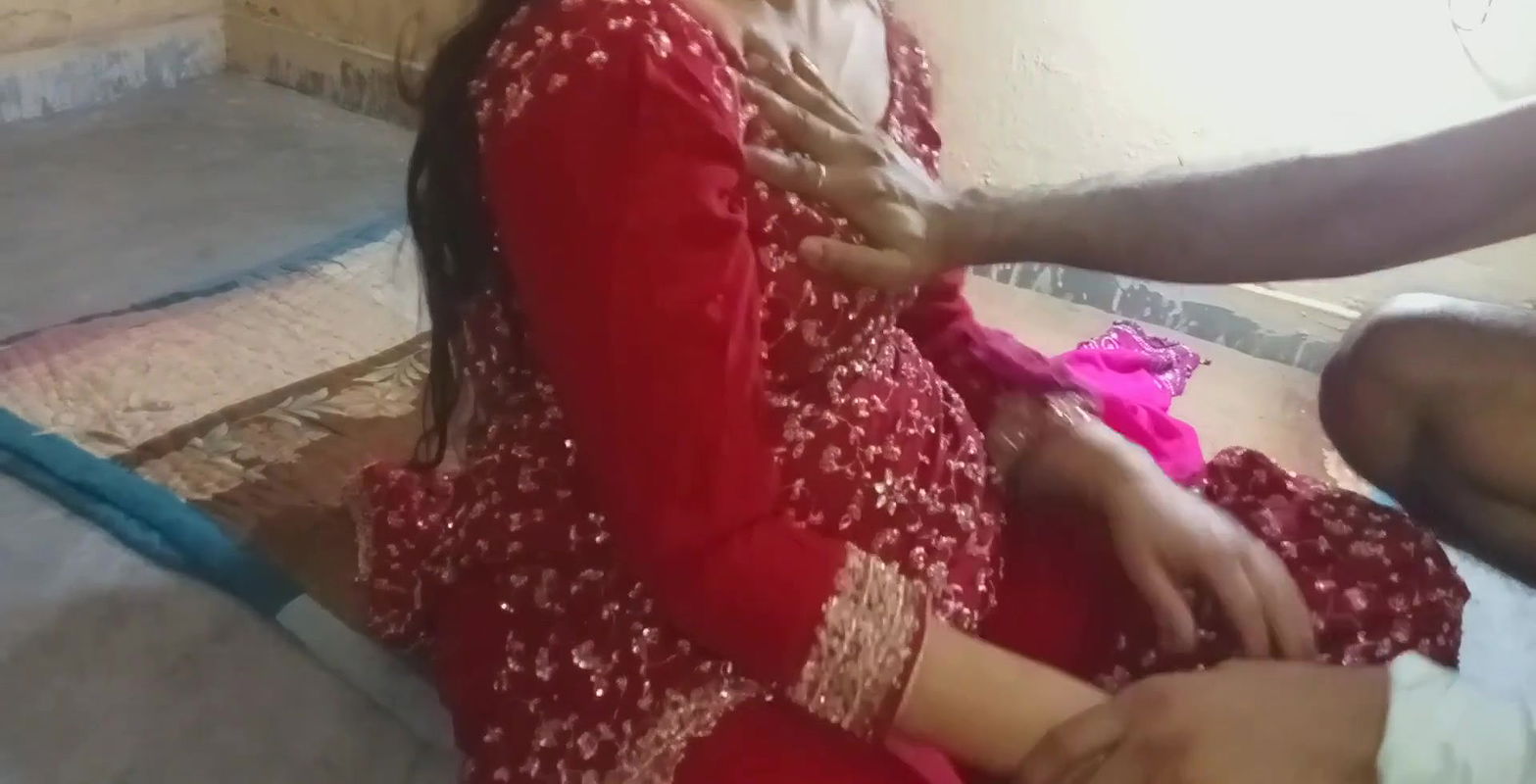 Telugu-Lovers  Full Anal Desi Hot Wife Fucked Hard By Husband During First Night Of Wedding Clear Voice Hindi audio.