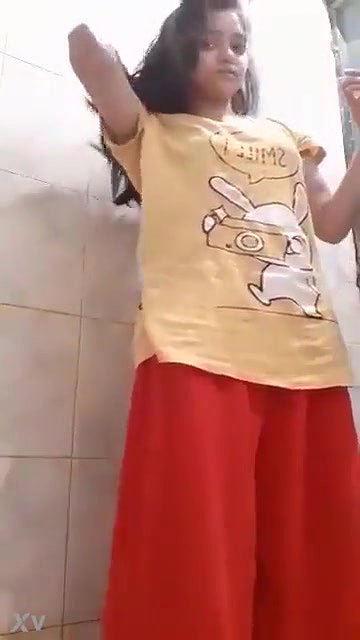 Beautiful Girl Shows Her Boobs and Ass