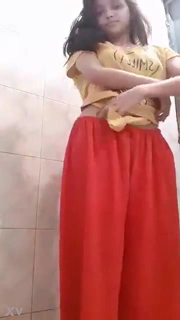 Beautiful Girl Shows Her Boobs and Ass