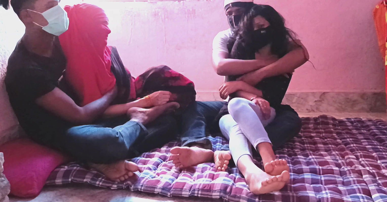 Indian Swinger Couple Swap Wife with each other Desi 4some Sex Video