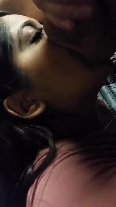 Kya mast leti he yaar ye mume