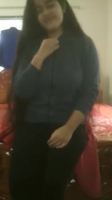 Beautiful Sexy Girl Nusrat Showing For Lover