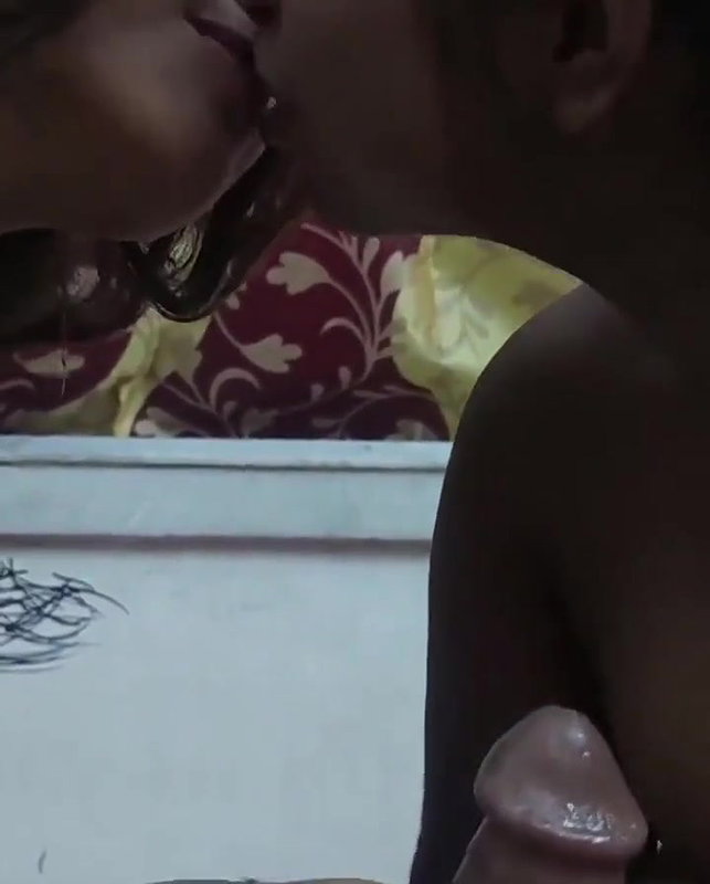 Two Horny Girls Sucking Together Till Cum