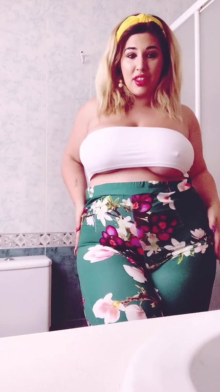 Amazingly Thick Amateur MILF Full Nude & Dressing