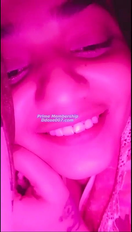 Nikku Darling, Famous Insta Model, Showing Boobs on PREMIUM 121 Tango Live ~ with FAC