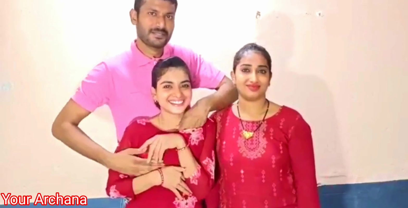 Badi Bhabhi ur Chhoti Bahan ko ek sath chudai kiya