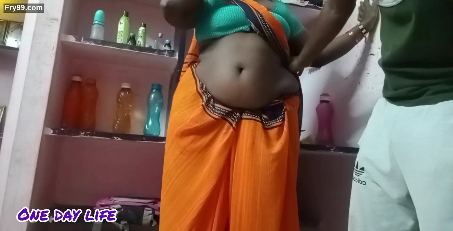 Beautiful Tamil wife licking navel with tongue and mouth sucking video part 2