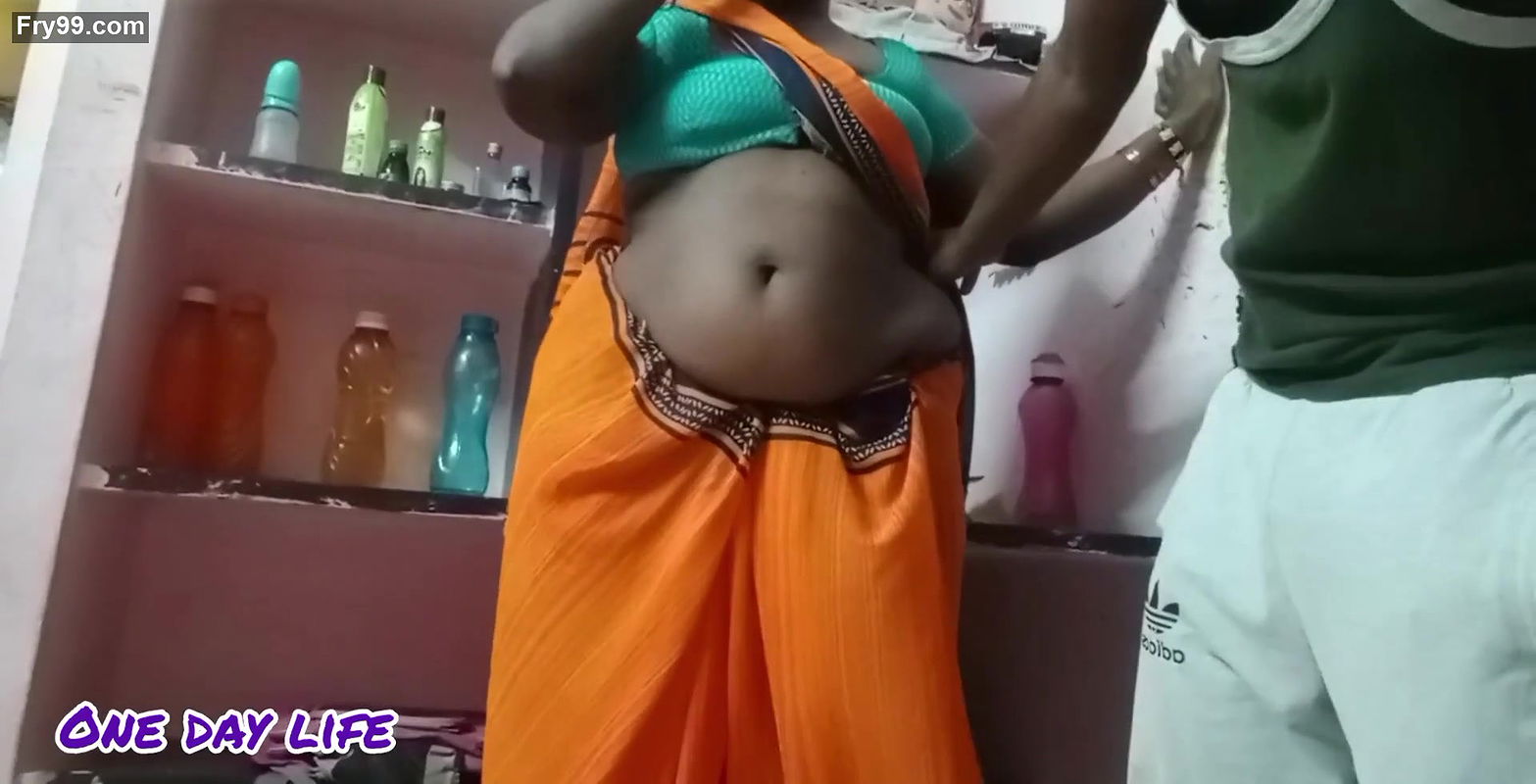 Beautiful Tamil wife licking navel with tongue and mouth sucking video part 2
