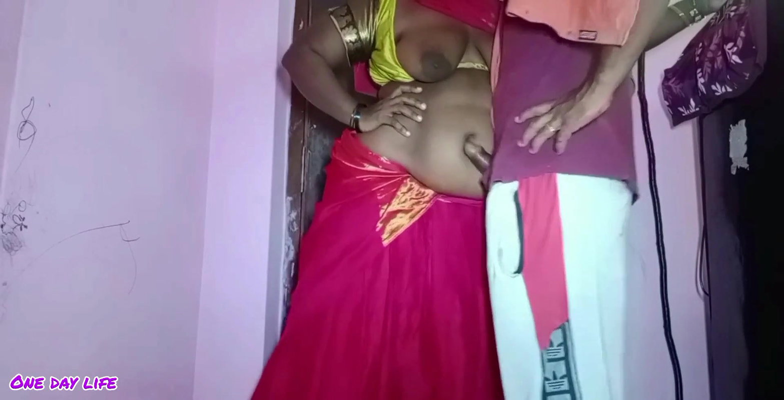 Beautiful Tamil Wife Navel Sucking Tongue Licking Sex Video part 1