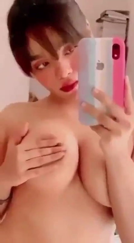 Beautiful Sexy girl Showing