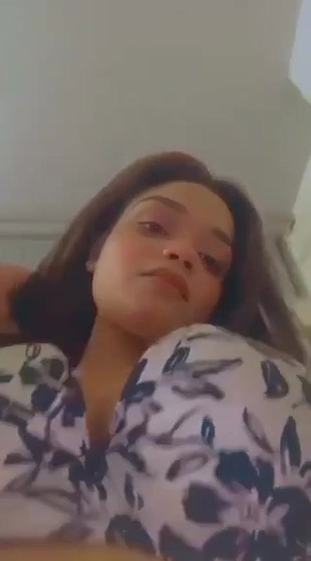 Beautiful Sexy girl Showing