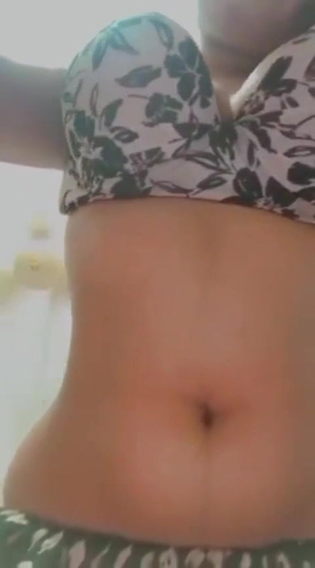 Beautiful Sexy girl Showing