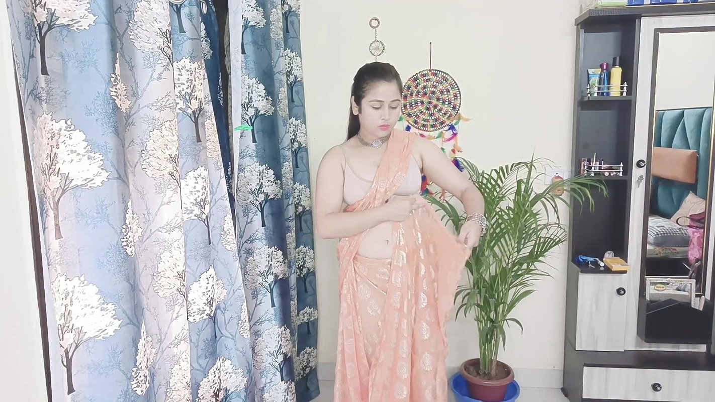 Hot booby girls huge cleavage hot navel show sari draping vlog