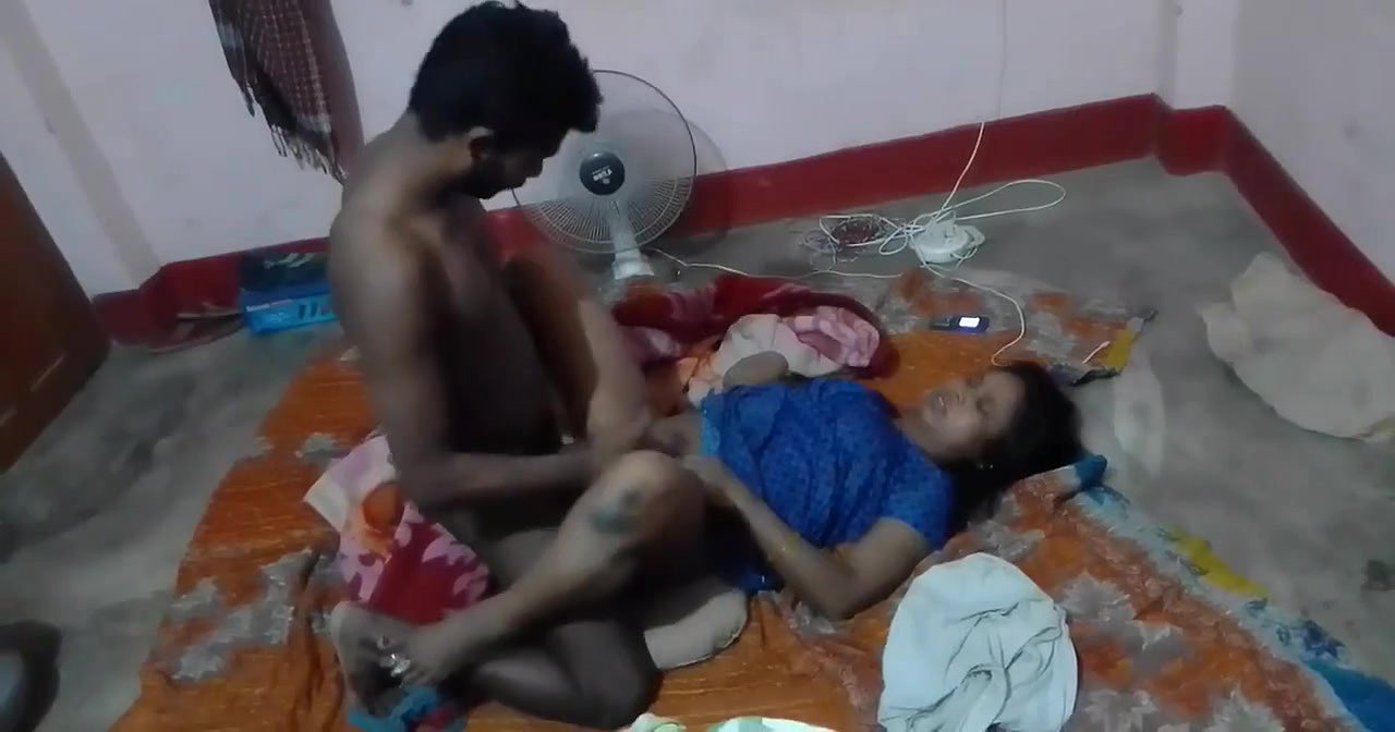 Village Bhabhi Blowjob Fucking 2