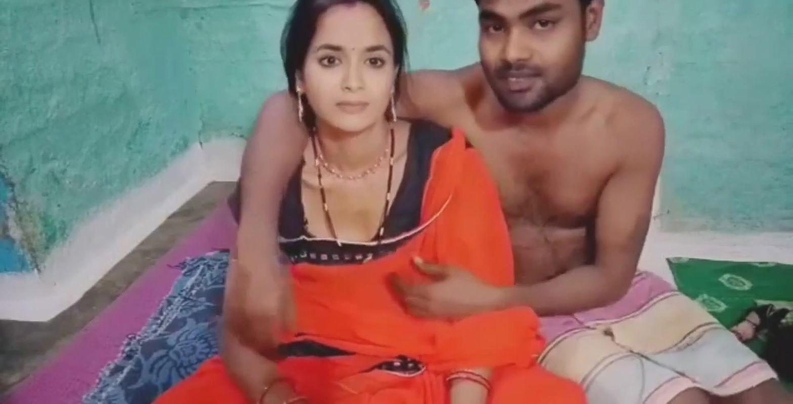 Devar ne bhabhi ko daba kar chod diya bhabhi ne devar ko ghar par bula kar khub maje kiye or chudai kiya