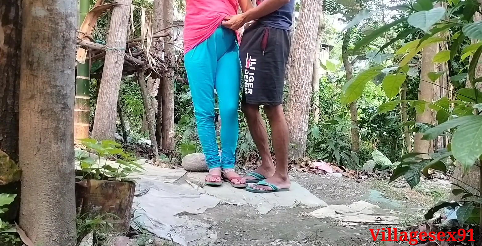 Village Girlfriend Sex With Her Boyfriend in Red T-shart in Outdoor