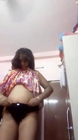 Desi Chubby Girl After Bath
