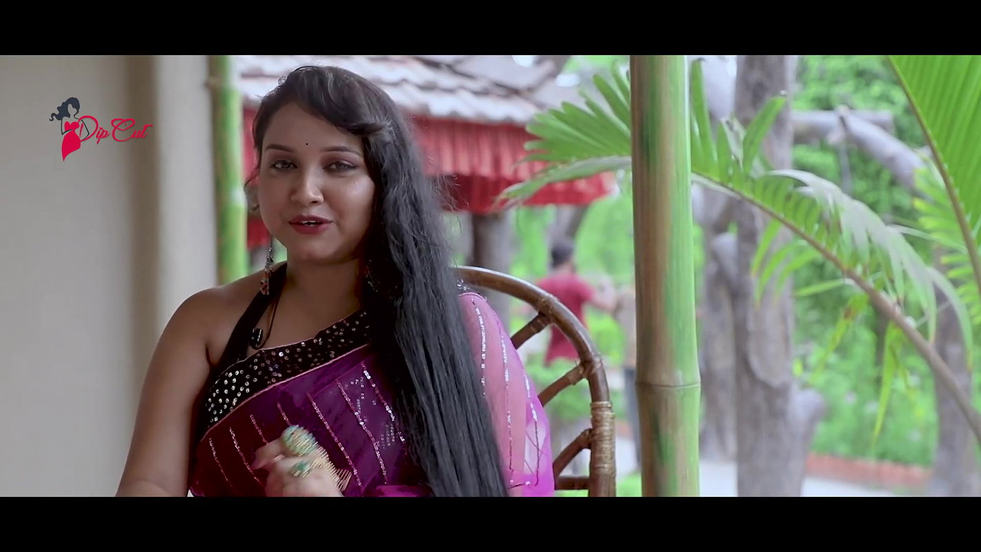 Varsha Flaunting Sexy Armpits & Deep Navel in Pink Net Saree