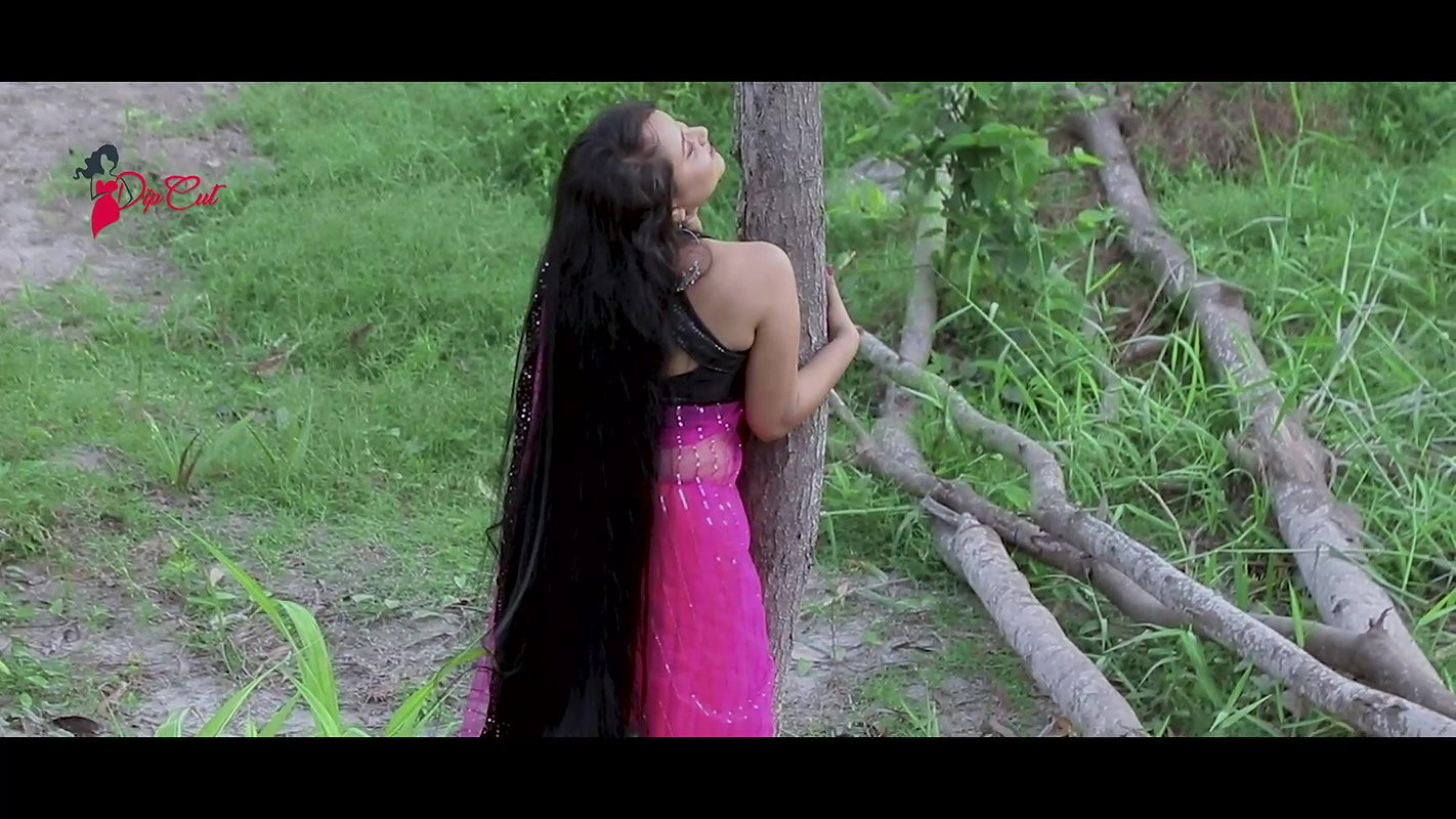 Varsha Flaunting Sexy Armpits & Deep Navel in Pink Net Saree