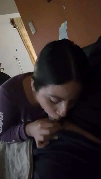 Teen Gf gives nice quick BJ