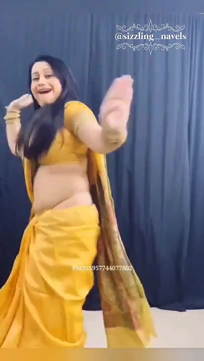 Anjaali rana real hot aunty deep navel thoppul shakes akkul belly chain compilation