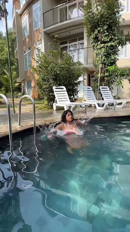 watersoule huge boobs and navel in bikini