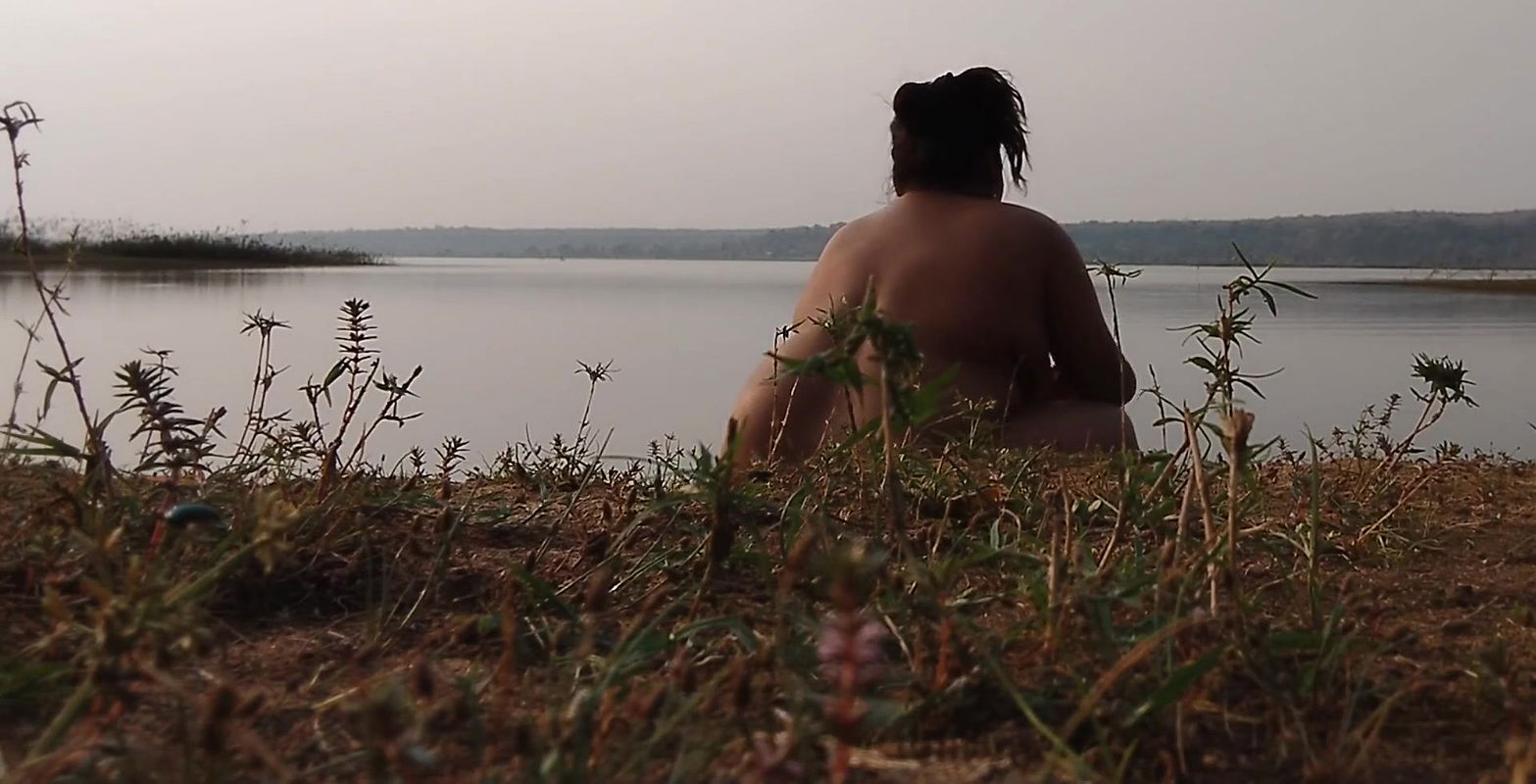 Hot Desi Sexy Bhabhi Girl shows sexy boobs by doing bath show in outdoor, also roams in forest