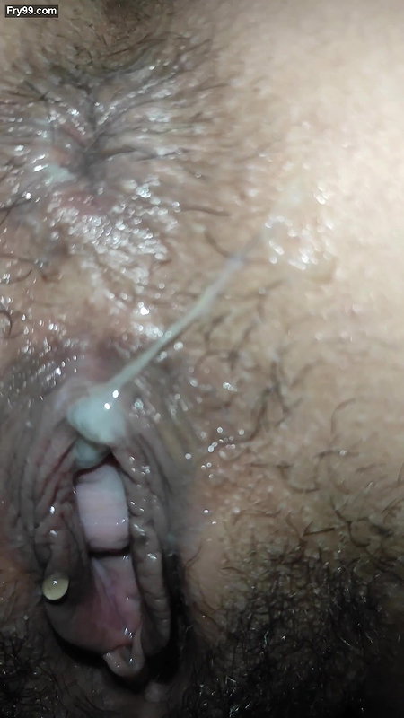 Cum And Piss Inside A Flowing Teen Pussy After Pissing