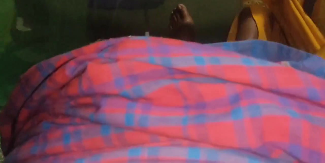 Aunty ki aapna lund chusaya bedroom me
