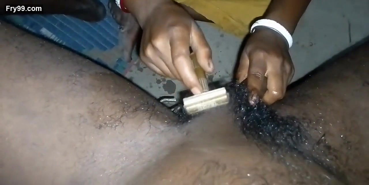 Bhabhi ko land chusne mein dikkat ho rahi thi to bhabhi ne Bal Kat kar saaf kar diya FIR jakar land chusa