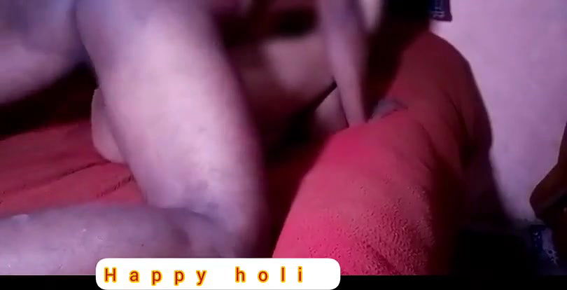 Holi me biwi ko khoob pehla rang lgaker Chodte huy gaand mari