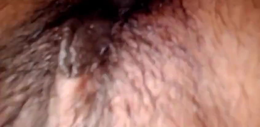 So rhi biwi ko utha ker chudai ki or itna pehla ki uski chut dard karne lagi Yourindiancouple84 raju 82