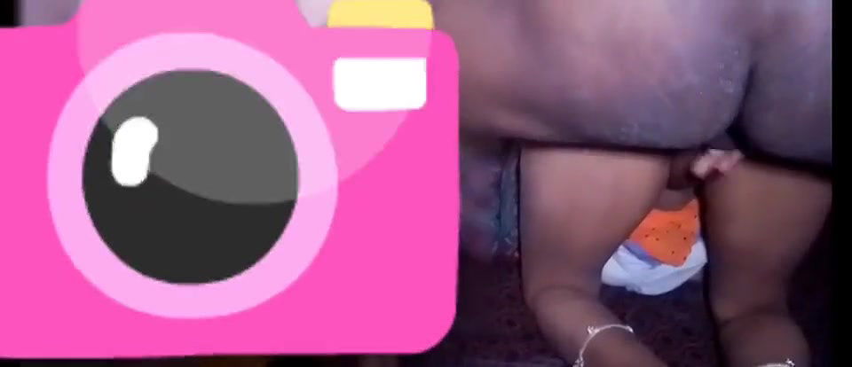 Valentine Day per bhabhi se milne gaya bhabhi nagi bed per pdi the mene unhe godi bna ker khoob choda