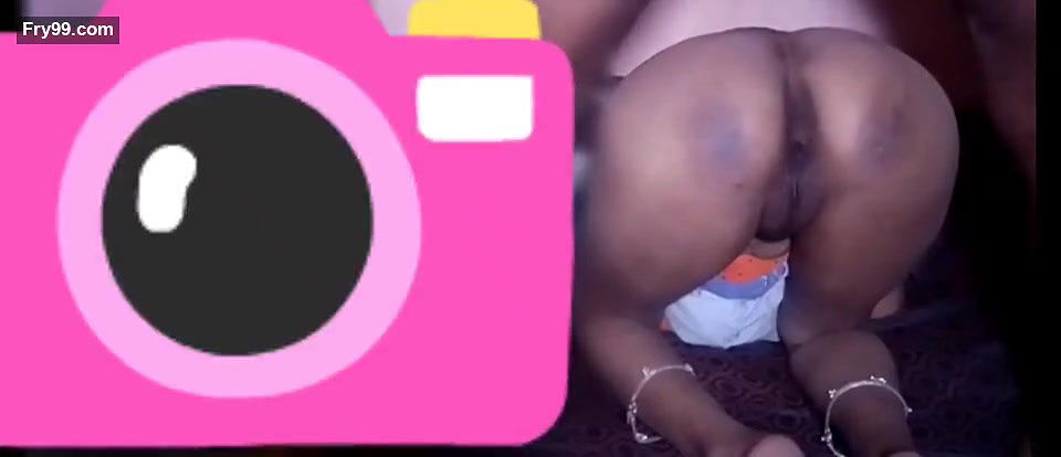 Valentine Day per bhabhi se milne gaya bhabhi nagi bed per pdi the mene unhe godi bna ker khoob choda