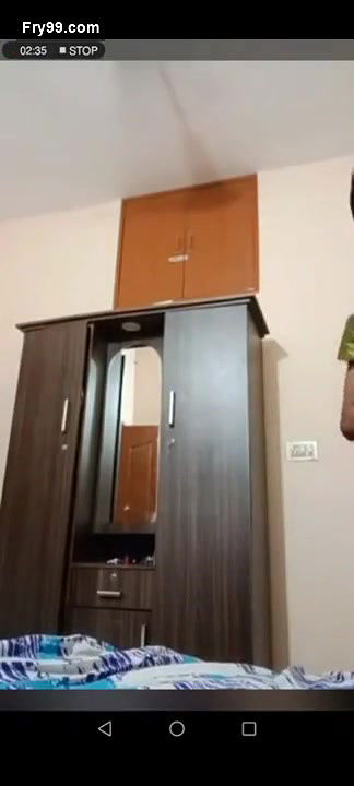 Mallu Bhabhi changing Saree in Live