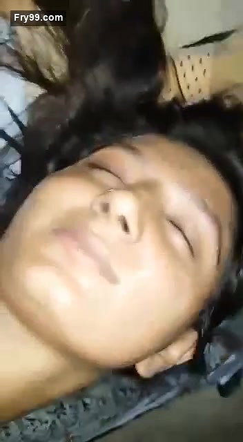 Beautiful girl fucking  tight pusy