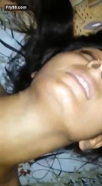 Beautiful girl fucking  tight pusy