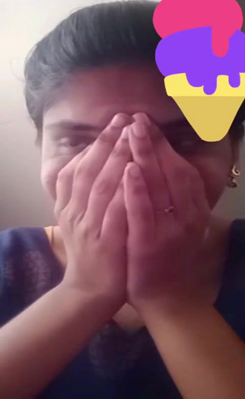 Shy Desi Girl Shows her Boobs On Vc