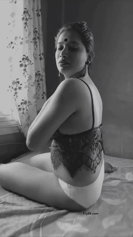 Bangladesh Boudoir Model Afsana Faiza aka Famil Faiza Nude Photoshoot