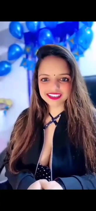 Spicy aka Mishri Showing Boobs on PREMIUM 121 Tango Live