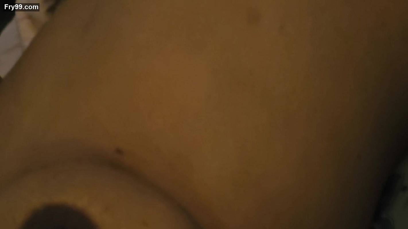 desi girl boob press and closeup navel