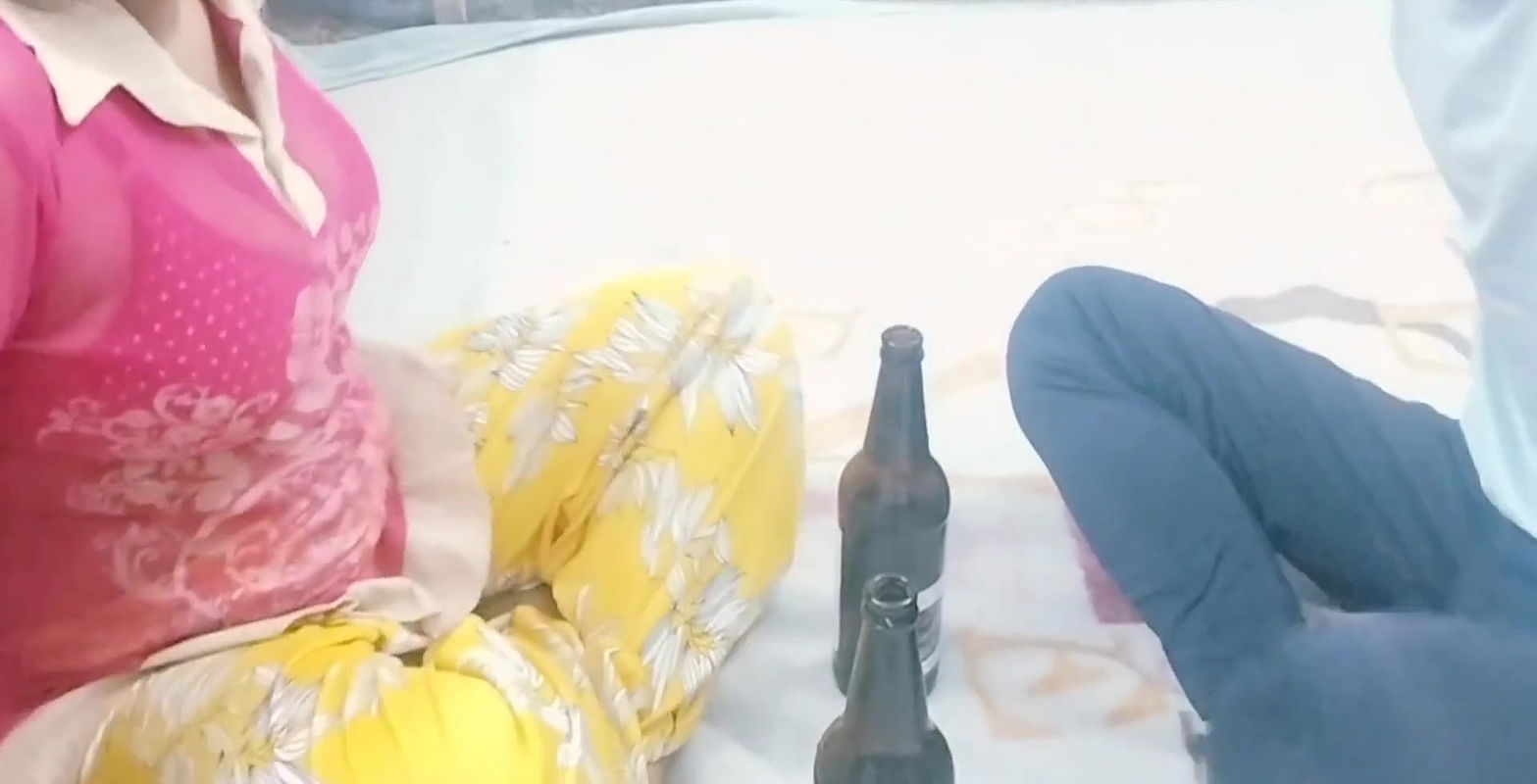 Meri dost ke boobs bhut bade bade he mene Aaj apni dost ko chod diya