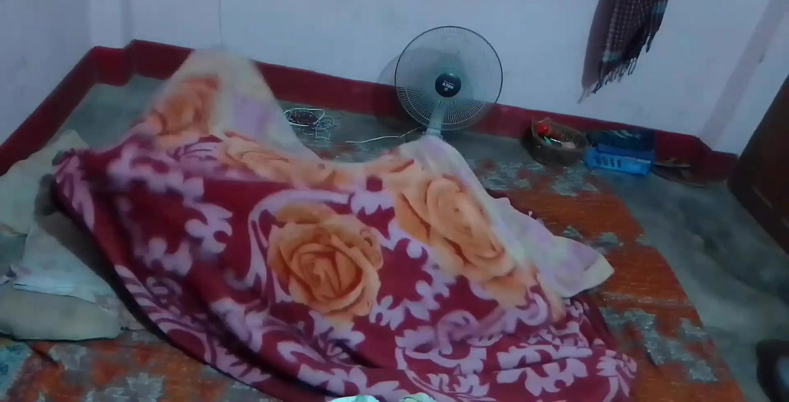 Bhabhi ko raat mein choda pakad kar hindi sex
