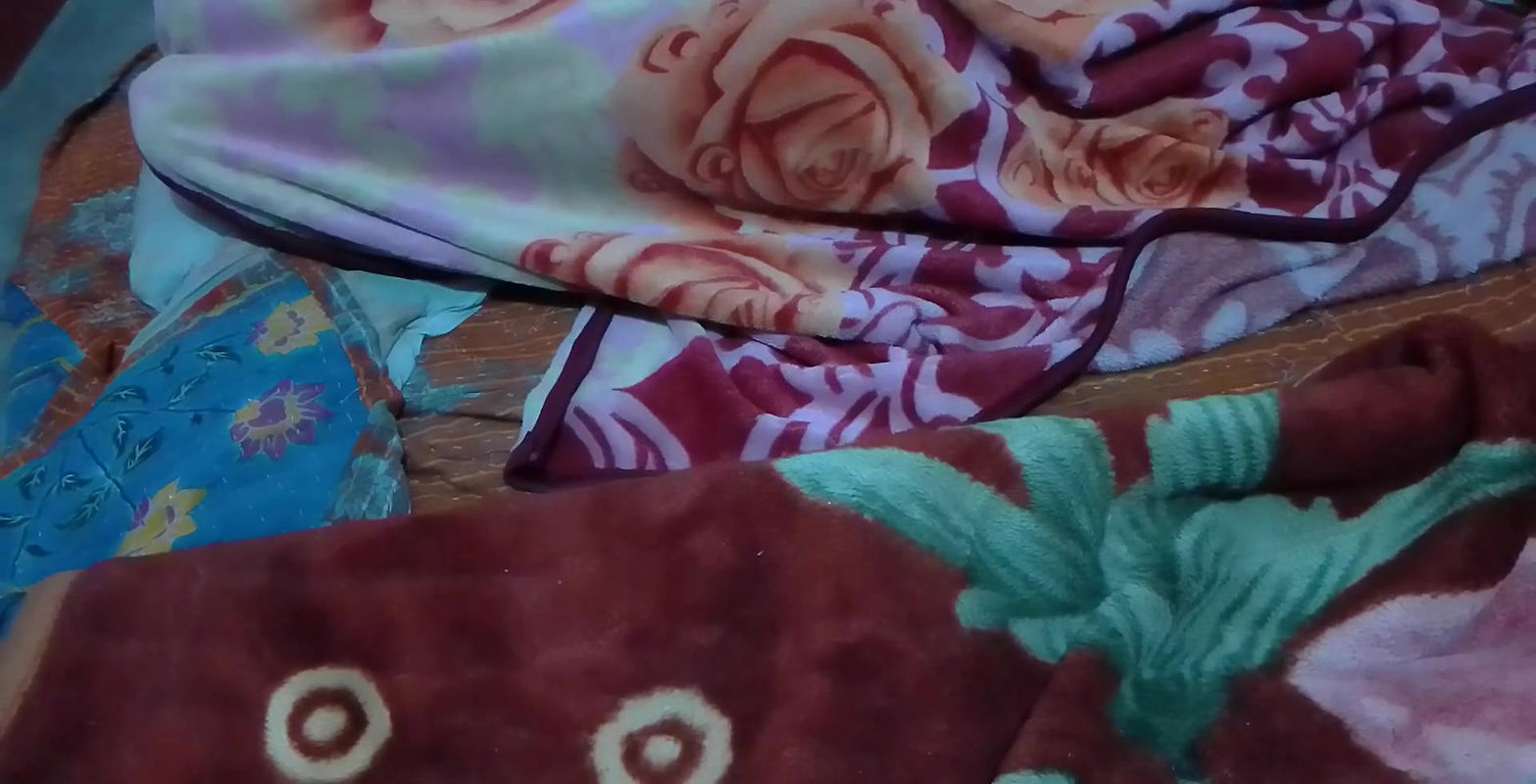 Wife ko raat mein choda  kambal me hindi sex